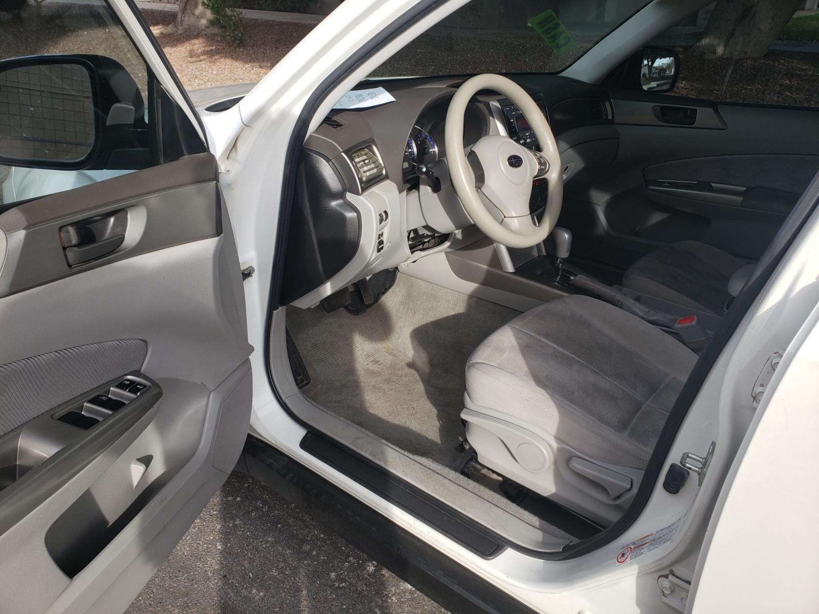 2010 WHITE /gray Subaru Forester (JF2SH6BC3AH) with an 2.4L L4 DOHC 16V engine, 5-Speed Automatic transmission, located at 323 E Dunlap Ave., Phoenix, AZ, 85020, (602) 331-9000, 33.567677, -112.069000 - 2010 Subaru Forester,......EXCELLENT condition,.... Ice Cold A/C, Gray interior with lite gray cloth seats in near perfect condition, New brakes, Tune up, Stereo/CD Player, Satellite compatible, This suv is gorgeous inside and out, Incredible gas mileage! Arizona title , Runs and Drives Excellent... - Photo #8